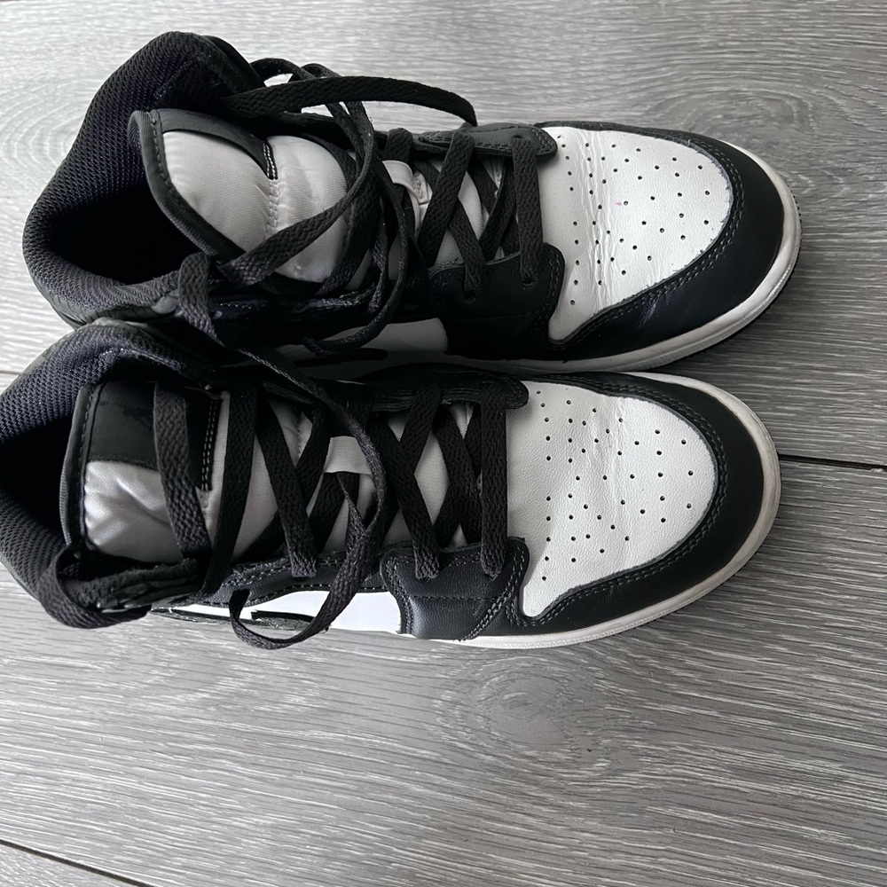 Nike Black and White Women's Sneakers